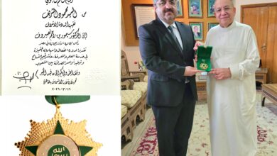 د. سيمور نصيروف يحصل على وسام الختم النبوي تقديرًا لجهوده العلمية ونشر قيم التسامح د. سيمور نصيروف يحصل على وسام الختم النبوي تقديرًا لجهوده العلمية ونشر قيم التسامح