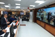 محافظ الجيزة يتابع جهود شفط مياه الأمطار بالطرق والمحاور وانتشار المعدات لمواجهة التقلبات الجوية