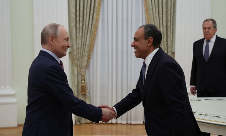 وزير الخارجية يسلم رسالة خطية من السيد رئيس الجمهورية إلى الرئيس الروسي