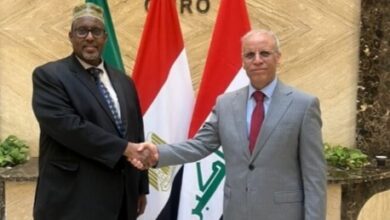سفير العراق في القاهرة يبحث مع سفير الصومال تعزيز العلاقات الثنائية والتعاون العربي المشترك