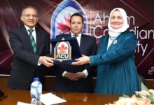 تكريم الدكتورة نهلة الصعيدي لجهودها في المتميزة في دعم رسالة الأزهر الشريف