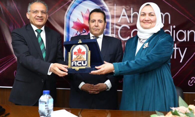 تكريم الدكتورة نهلة الصعيدي لجهودها في المتميزة في دعم رسالة الأزهر الشريف