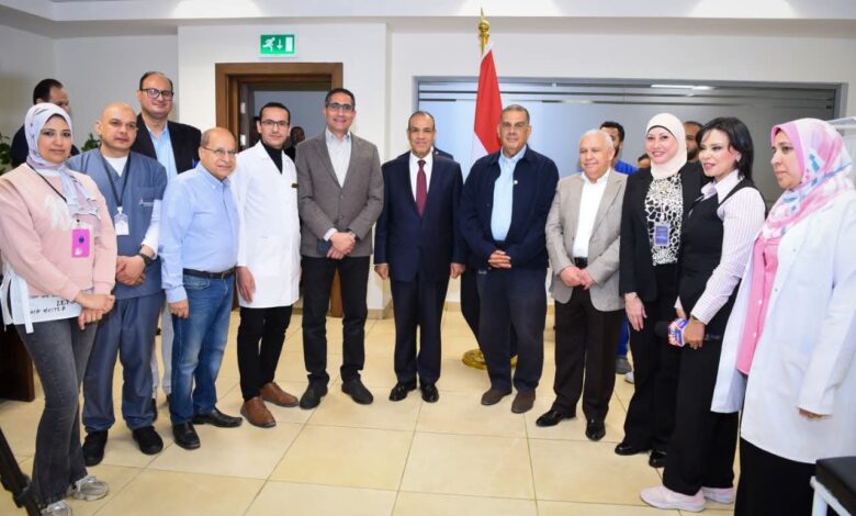 وزير الخارجية يطلق حملة للتبرع بالدم بمقر وزارة الخارجية لمستشفى ٥٧٣٥٧