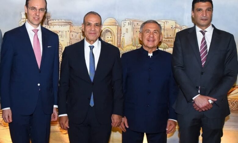 وزير الخارجية يلتقى برئيس جمهورية تتارستان لبحث تعزيز التعاون الثنائي وزير الخارجية يلتقى برئيس جمهورية تتارستان لبحث تعزيز التعاون الثنائي