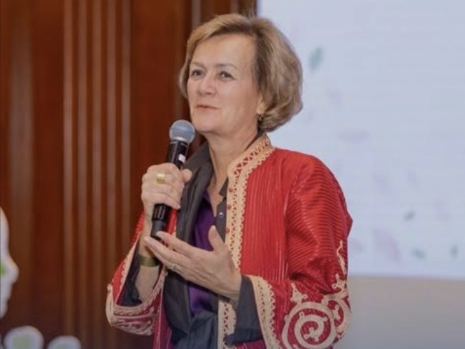 السفيرة أنجلينا آيخهورست اليوم عبر منصة بلوسكاي: