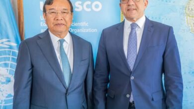 كمبوديا واليونسكو تناقشان التعاون الثقافي والقضايا الإقليمية في فرنسا