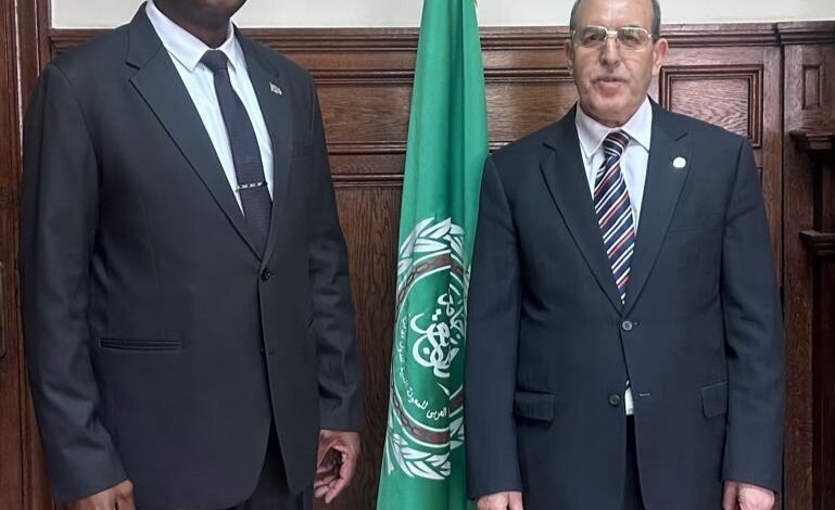 سعادة السفير مدير عام الصندوق العربي للمعونة الفنية لدول الإفريقية يستقبل سفير جمهورية الكونغو الديمقراطية بالقاهرة لبحث تعزيز التعاون في مجالات التدريب وبناء القدرات