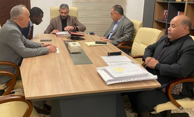 السفير عبدالمطلب ثابت يترأس اجتماعًا موسعًا بالسفارة الليبية بالقاهرة ويوجه بحسم الملفات العالقة
