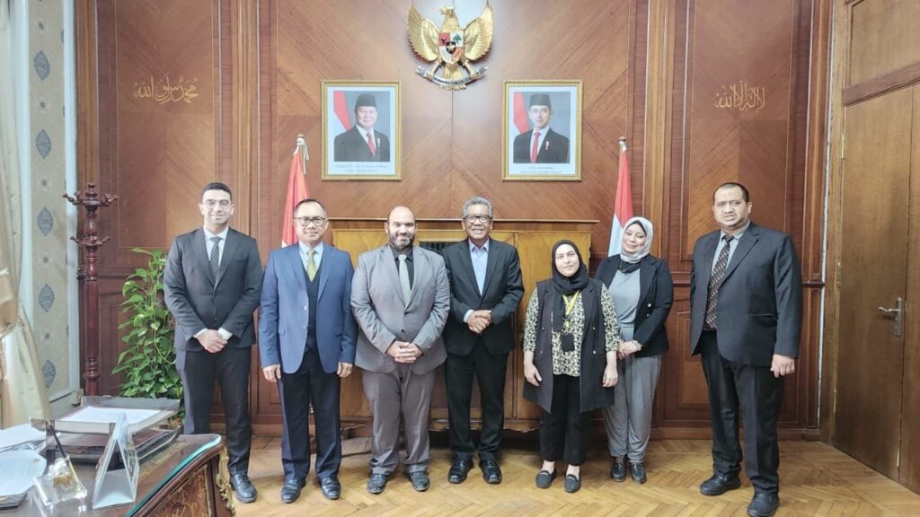 وفد من مركز “إيجيبشن إنتربرايز للدراسات” يزور سفارة إندونيسيا بالقاهرة لبحث سبل التعاون