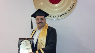 تكريم محمد عوض بدرع التميز العلمي من نقابة الصحفيين المصرية لحصوله على الماجستير