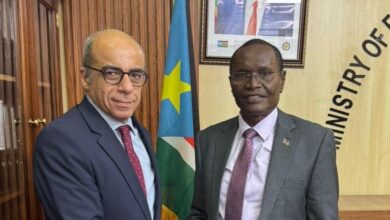 نشاط متميز لوزير خارجية جنوب السودان الجديد وحرصه على لقاء السفير المصري يؤكد أن القادم افضل