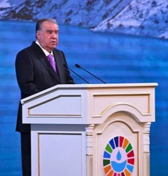 رئيس طاجكستان: تخصيص جائزة دولية باسم رئيس الجمهورية لتعزيز دبلوماسية المياه وتوحيد جهود المجتمع من أجل مستقبل مستدام