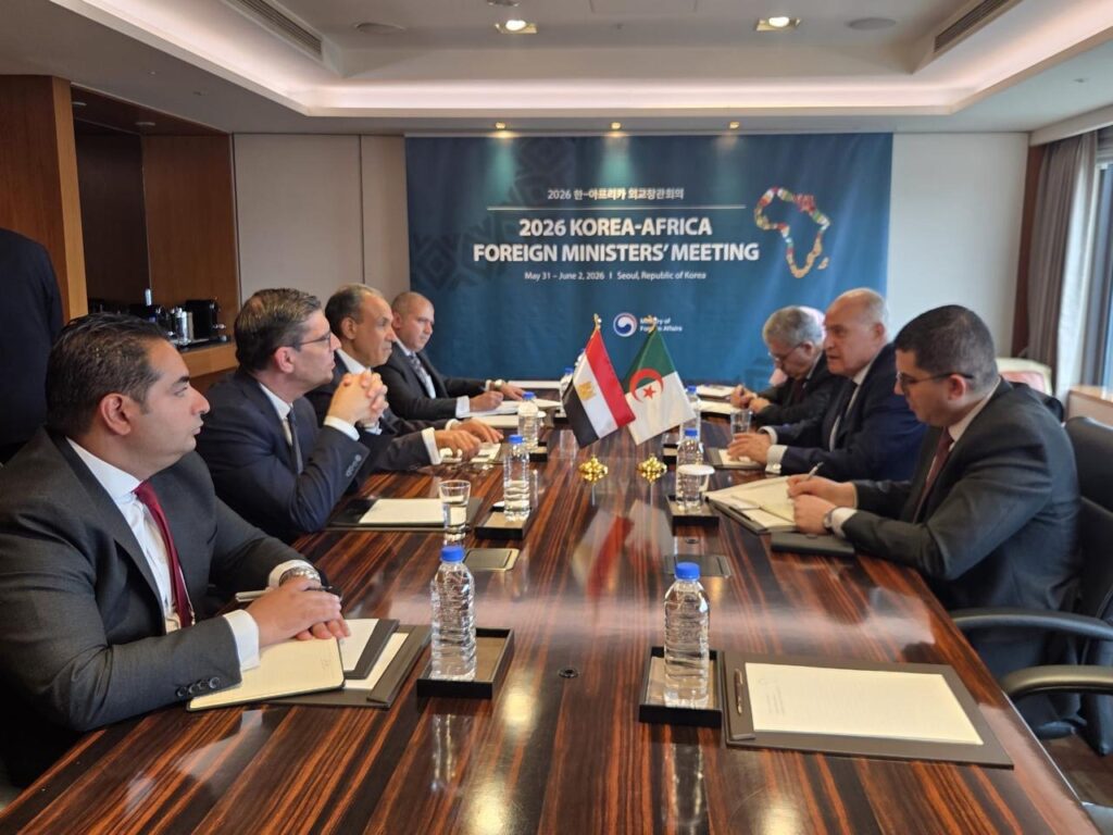 وزير الخارجية يلتقي نظيره الجزائري على هامش الاجتماع الوزاري الكوري الأفريقي لبحث سبل تعزيز التعاون الثنائي والتطورات الإقليمية وزير الخارجية يلتقي نظيره الجزائري على هامش الاجتماع الوزاري الكوري الأفريقي لبحث سبل تعزيز التعاون الثنائي والتطورات الإقليمية