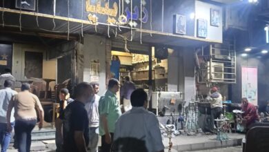 محافظ الجيزة يوجه بغلق ٣ مقاهى ومحل عصير وإزالة لكشك لمخالفتها وإشغالها للطريق العام
