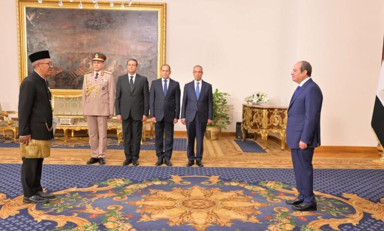 سفير جمهورية إندونيسيا يقدّم أوراق اعتماده إلى رئيس جمهورية مصر العربية سفير جمهورية إندونيسيا يقدّم أوراق اعتماده إلى رئيس جمهورية مصر العربية