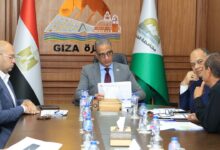 محافظ الجيزة يعقد لقاءً لمناقشة خطط العمل ومتابعة مستوى الخدمات بمركز ومدينة أبو النمرس