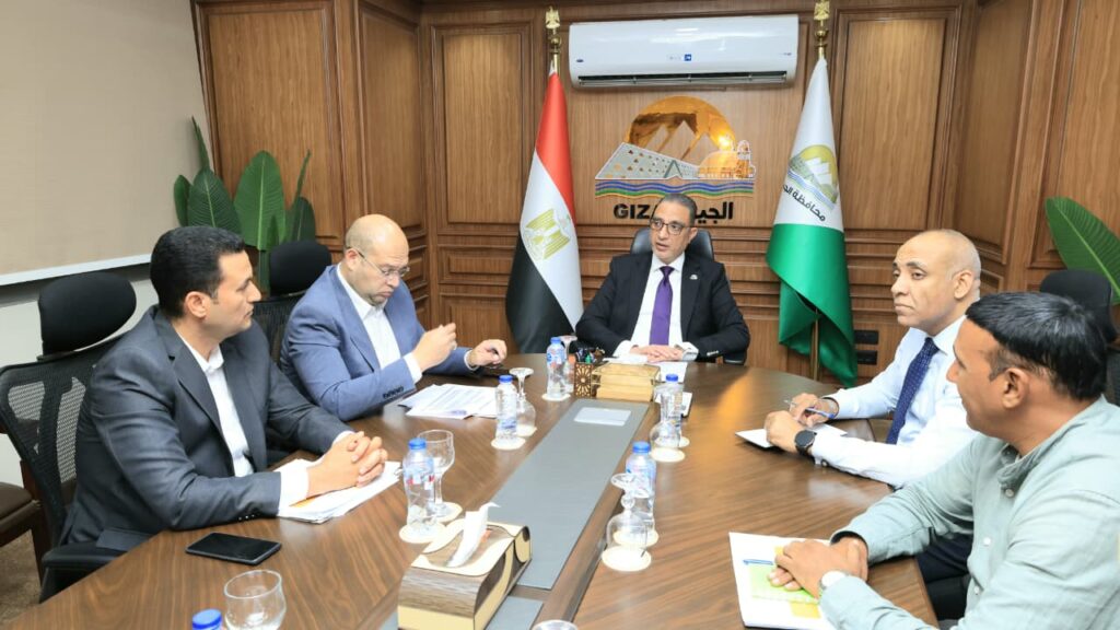 محافظ الجيزة يتابع مشروعات وخطط العمل بمدينة البدرشين.. ويوجه بتسريع وتيرة التنفيذ محافظ الجيزة يتابع مشروعات وخطط العمل بمدينة البدرشين.. ويوجه بتسريع وتيرة التنفيذ
